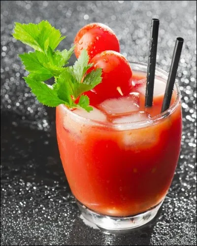Quel alcool ajoute-t-on au jus de tomate pour la confection du "Bloody Mary" ?