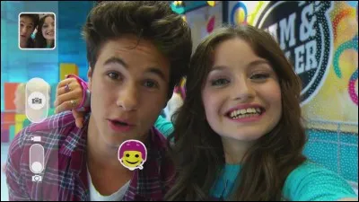 Qui chante "Anderamos" ?