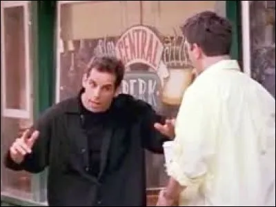 Lors de la première de Joey au théâtre, comment s'appelle celui qui accompagne Rachel (incarné par Ben Stiller) ?