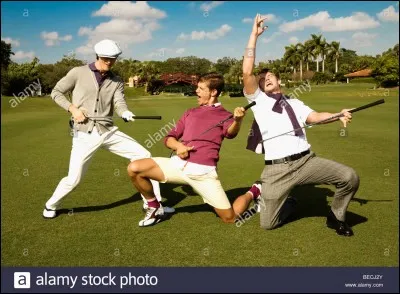 Le premier parcours de golf comportait .. trous, alors qu'ils n'en ont que 18 aujourd'hui.