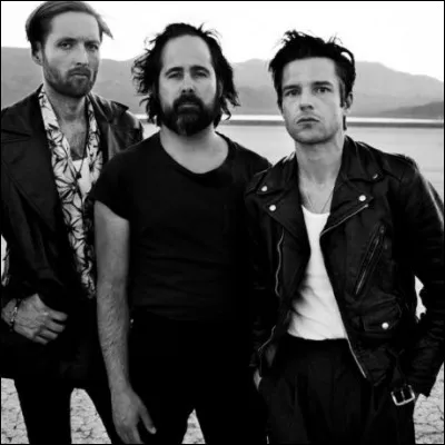 Continue les paroles de "The Killers - Don't Shoot Me Santa"
But the children on the block, ...