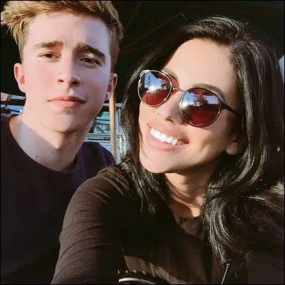 Quel est le nom de la copine de Jimmy Labeeu ?