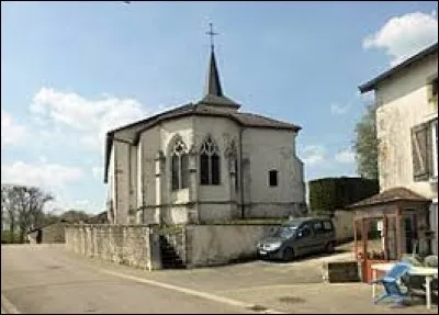 Nous sommes maintenant dans le Grand-Est, devant l'église Saint-Martin de Dommartin-sur-Vraine. Nous sommes dans le département ...