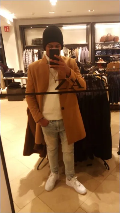 Vous complimente-t-elle ?