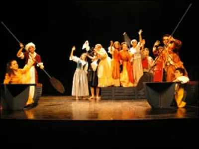 C'est la fin de l'année, ta prof a organisé un spectacle de théâtre "Le Père Noël est une ordure" et tu dois jouer le rôle principal devant tout le lycée ainsi que devant tes parents ! Que fais-tu ?