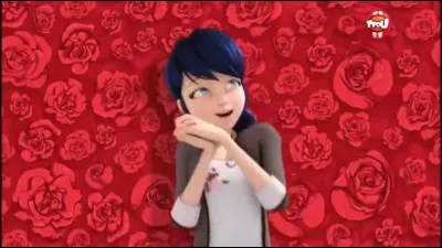 Dans l'épisode « Cimatika », Marinette projette d'avoir 3 enfants (Louis, Emma et Hugo) avec Adrien. De quelle couleur est le pyjama de Louis ?