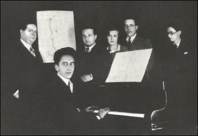 Le "groupe des six" ne comprenait qu'une femme : laquelle ?