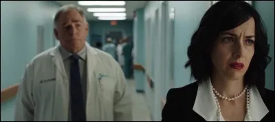 Pourquoi Magdalena, la sur de Leonardo, fait-elle croire à leur père que son frère est mort ?