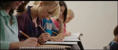 Kate passe la quasi-totalité de son temps libre à étudier pour son concours qu'elle a déjà raté une fois. Pourquoi veut-elle délibérément réussir ce concours ?