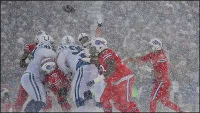 Cette question est dédiée à la sportive SiceAnge - 
Entre ces équipes de football américain, laquelle est fictive ?