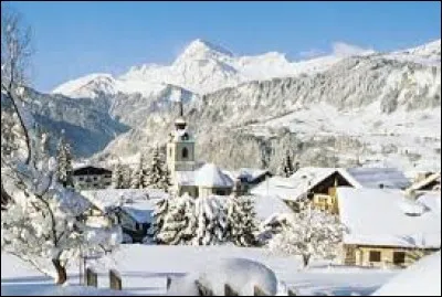Je vous propose cette vue hivernale de Notre-Dame-de-Bellecombe. Petite station de sports d'hiver Savoyarde, dans le Val d'Arly, elle se situe en région ...