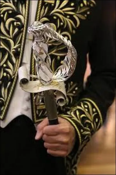 Octobre : Pas de mort célèbre ! Une citation sur la mort : ''La mort n'est pas une fin, elle peut être un commencement, une naissance ou un voyage.''

Quelle femme, première académicienne française, a écrit cette phrase dans ''Le Mystère d'Alceste'' ?