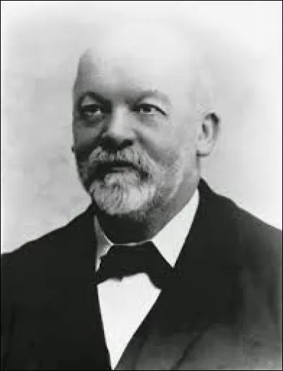 Mars 1900 : Gottlieb Daimler a fondé la marque automobile Daimler-Motoren-Gesellschaft en 1890. Avec quelle autre marque a-t-elle fusionné en 1902 ?