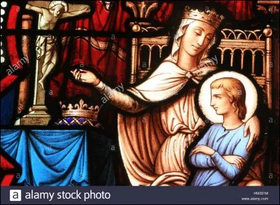 Le fils de Philippe, Louis VIII, ne régna que 3 ans ; il aurait pu être un grand roi mais ne vécut pas assez. À grand roi, grande reine ! Qui est celle qui prit la régence du royaume pendant la minorité de son fils Louis IX, et pendant sa croisade ?