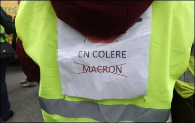 A quel parti italien le mouvement français des "gilets jaunes" a-t-il souvent été comparé ?
