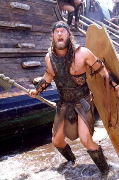 Puissant guerrier fils de Télamon adversaire redoutable des Troyens. Qui est-il ?