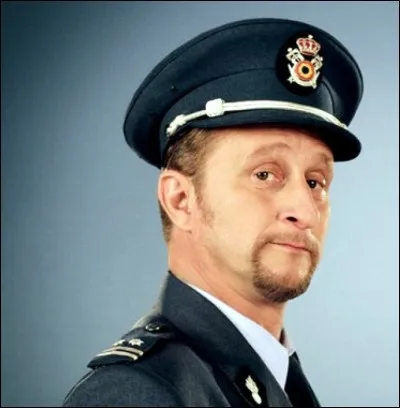 Qui faut-il associer pour former un duo avec la personne proposée ?