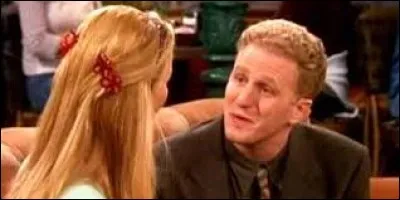 Quel est le prénom du policier avec lequel sort Phoebe ?