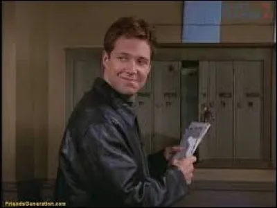 Avec quel membre de sa famille, "Yéti" a-t-il une relation inappropriée ?