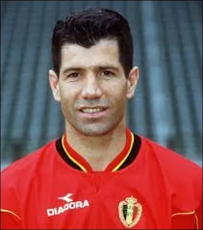 Dans combien de clubs français Vicenzo Scifo a-t-il évolué ?