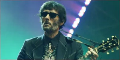 Qui chante "Marcia Baïla" ?