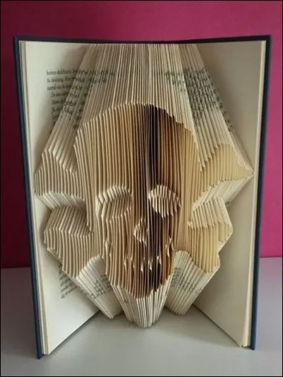 Il est décédé d'un arrêt cardiaque en 1985. On peut dire de lui :