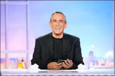 Dans l'émission "Les Terriens du samedi !", quel nom est donné à la grande interview en début d'émission ?