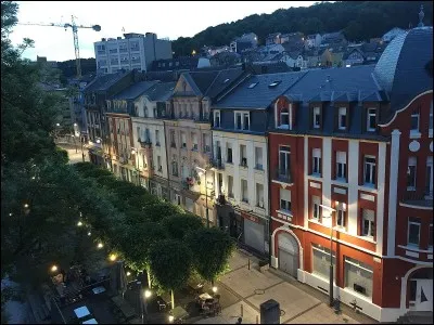 Où se situe Differdange ?