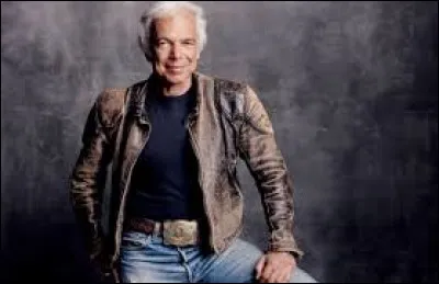 En allant faire des photocopies sur le lieu de travail de Rachel, Phoebe échange un baiser avec un homme. De qui pense-t-elle qu'il s'agit ?