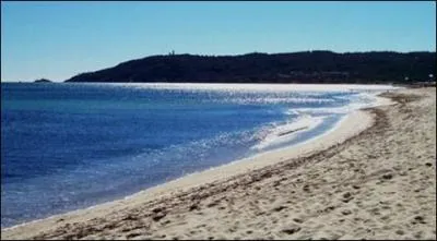 Dans quelle commune se trouve la clbre plage de Pampelonne ?
