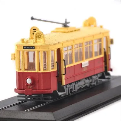 J'ai ramené ça pour mon cousin Mathis 
Je suis allé à :