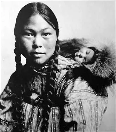 Quel nom peut remplacer 'Esquimaux' pour dsigner les peuples de l'Arctique ?