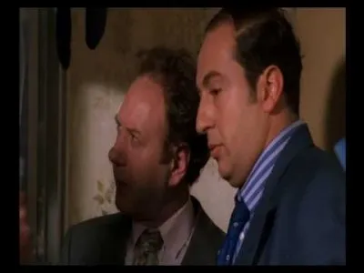 Pourquoi Pavel Koutchnoukov veut-il récupérer la mallette ?