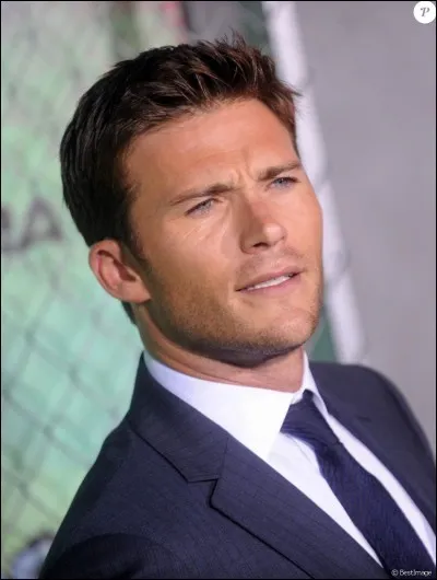 Qui est le p&egrave;re de Scott Eastwood ?
