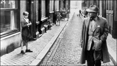 Georges Simenon naît rue Léopold, le vendredi 13 février 1903. Où ses parents emménagent-ils à peine cinq mois plus tard ?