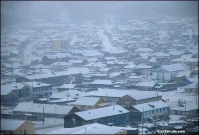 Cette toute petite ville de Sibérie en Iakoutie, connue pour être le pôle du froid, c'est :