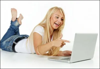 Vous riez à toutes ses blagues...