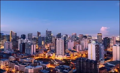 Située sur l'île de Luçon, quelle est cette ville, capitale des Philippines ?