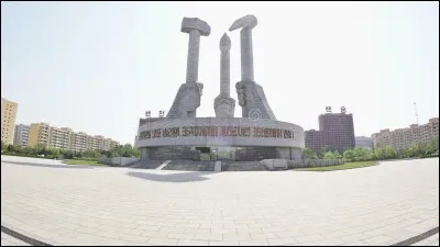 Située sur la rivière Taedong, elle fut la capitale du royaume de Nanglang. Quelle est cette capitale sur la péninsule Coréenne ?