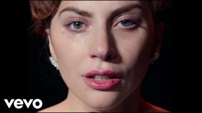 A la fin Ally chante-t-elle la chanson d'amour que Jack lui a écrite ?