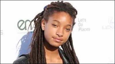 Quelle chanteuse sort son premier tube "Whip My Hair" en 2010 alors qu'elle avait seulement 10 ans ?