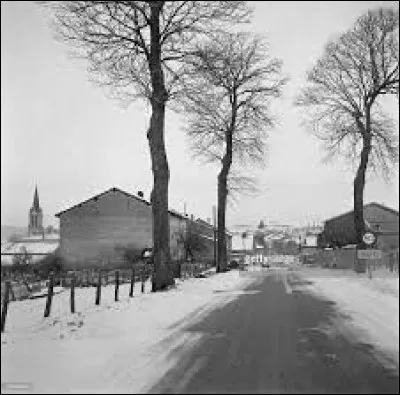 Je vous propose cette vue hivernale d'Uruffe. Village Meurthe-et-Mosellan, il se situe dans l'ancienne région ...