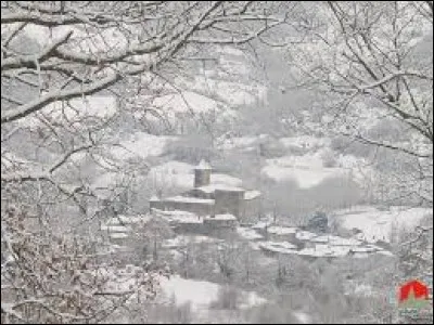 Je vous emmène à présent à Camon. Commune Ariégeoise, classée également Plus Beaux Villages de France, elle se situe en région ...