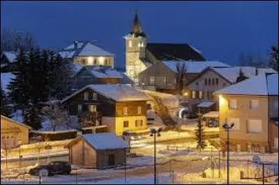 Je vous emmène au ski en Bourgogne-France-Comté, aux Rousses. Nous serons à la frontière suisse, dans le département ...
