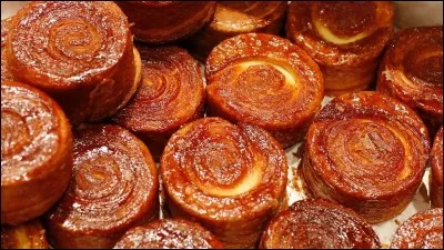 De quelle ville le kouign-amann est-il originaire ?