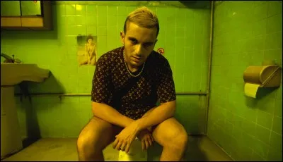 Dans quel film peut-on voir l'humoriste Malik Bentalha ainsi ?