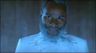 Dans quel film peut-on voir l'humoriste Dieudonné ainsi ?