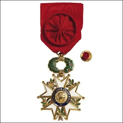 À quel grade a-t-il reçu la Légion d'honneur en 2003 ?