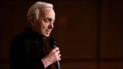 En 2009, le Sénat a approuvé une loi que Charles Aznavour soutenait. Contre quoi cette loi proposait-elle des mesures ?