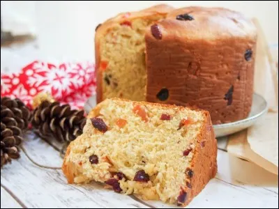 Le panettone est un gâteau traditionnel italien de Noël.